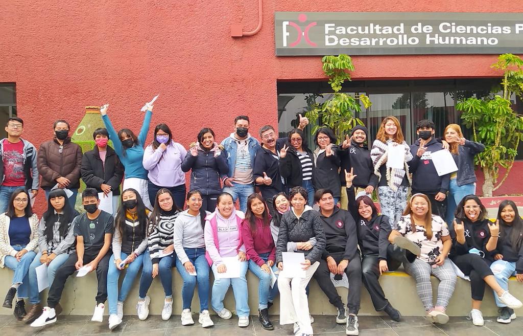 En la UATx se estudia profesionalmente a la familia como eje central de la sociedad